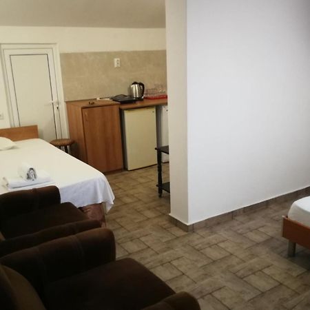 Hotel Hrisi à TTchernomorets Extérieur photo