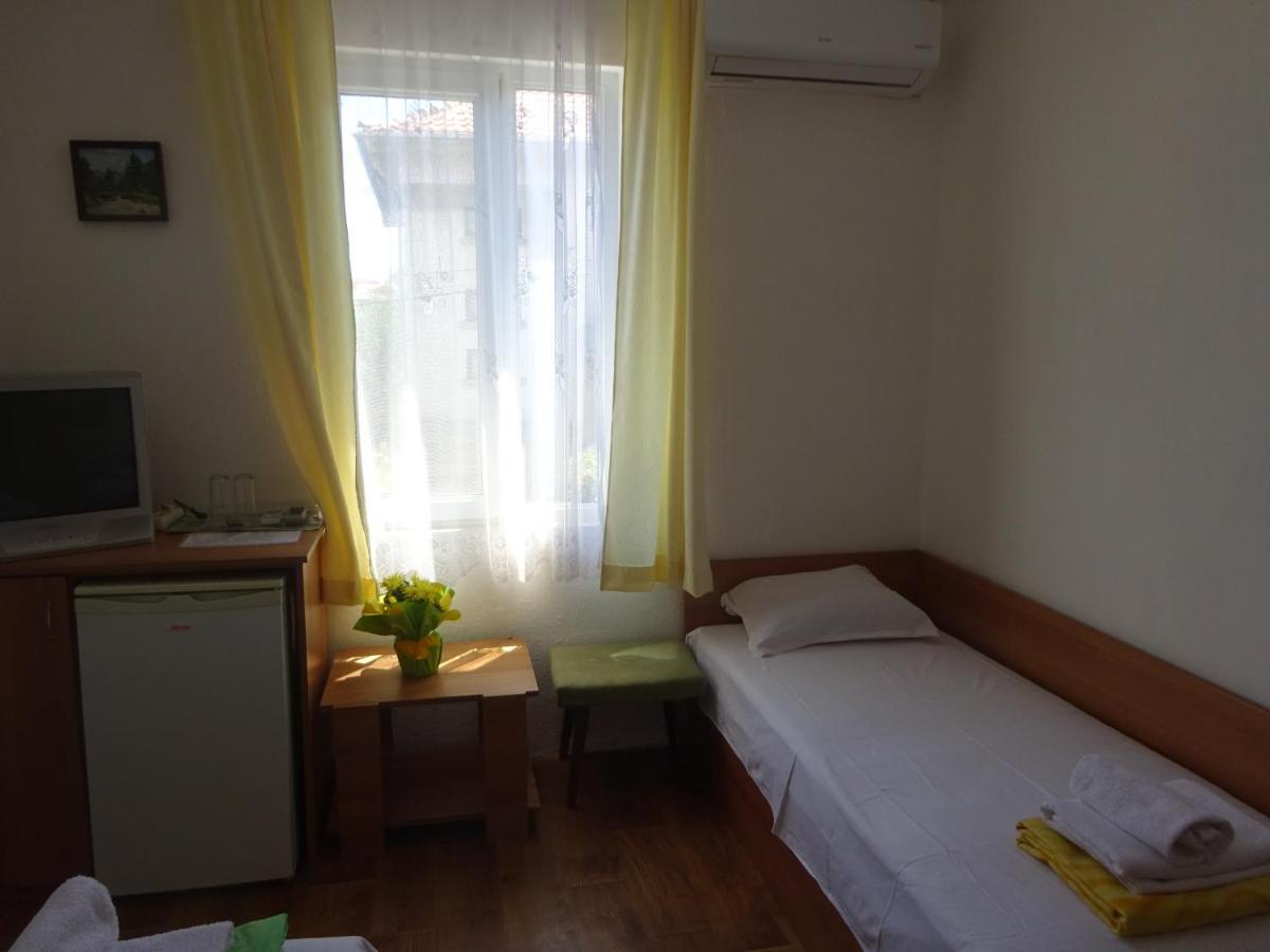 Hotel Hrisi à TTchernomorets Extérieur photo