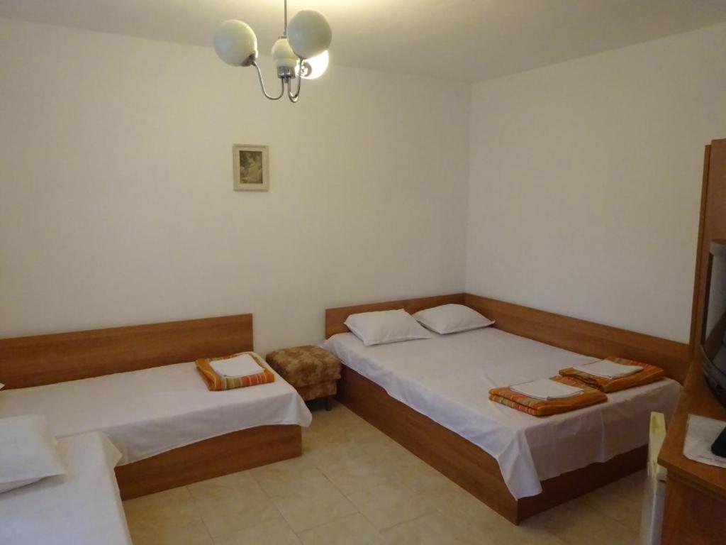 Hotel Hrisi à TTchernomorets Extérieur photo