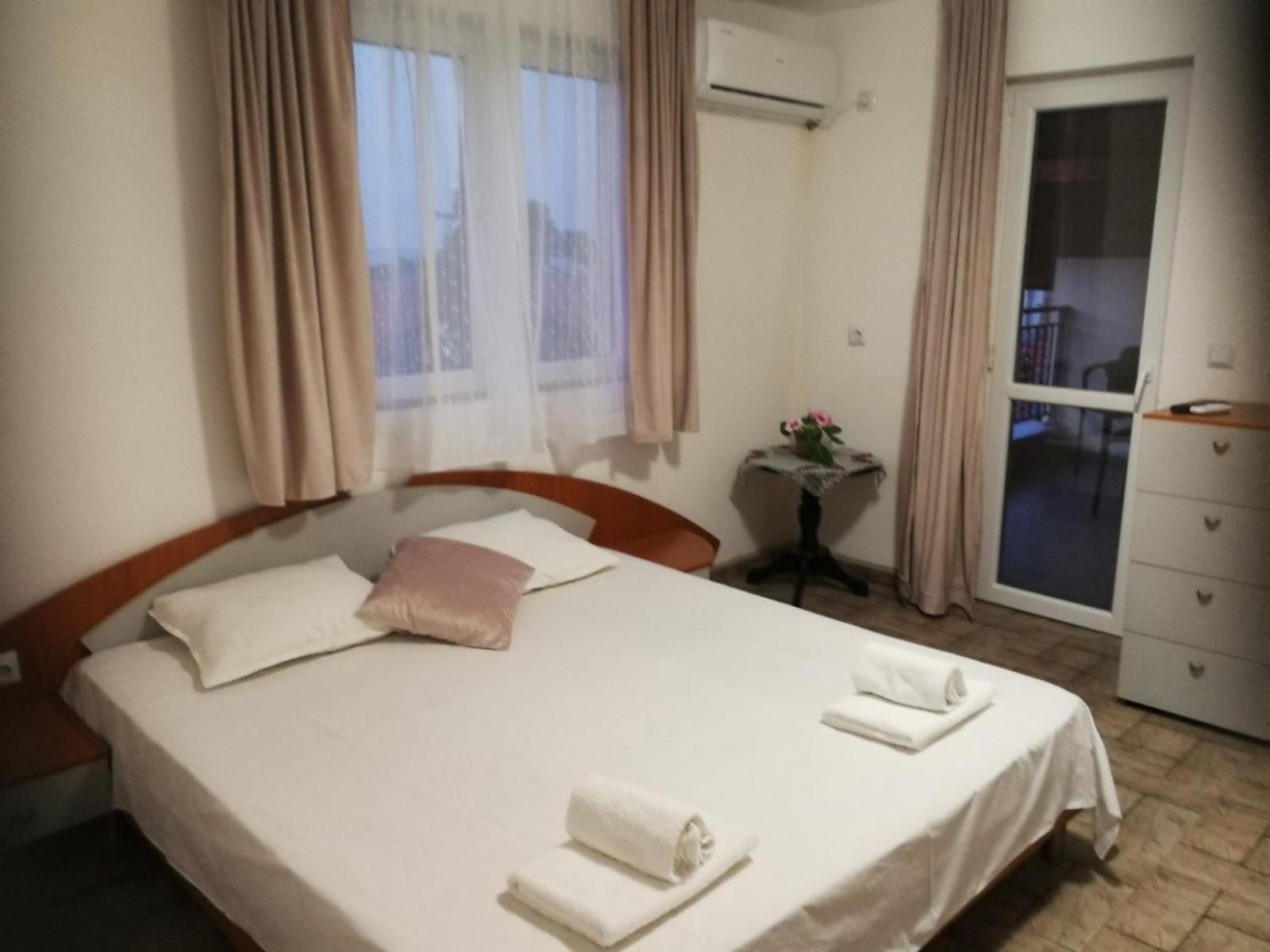 Hotel Hrisi à TTchernomorets Extérieur photo